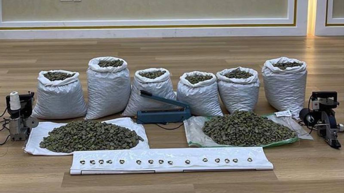 La police de Dubaï a saisi 436 kg de drogues illégales dissimulées dans une cargaison de haricots blancs