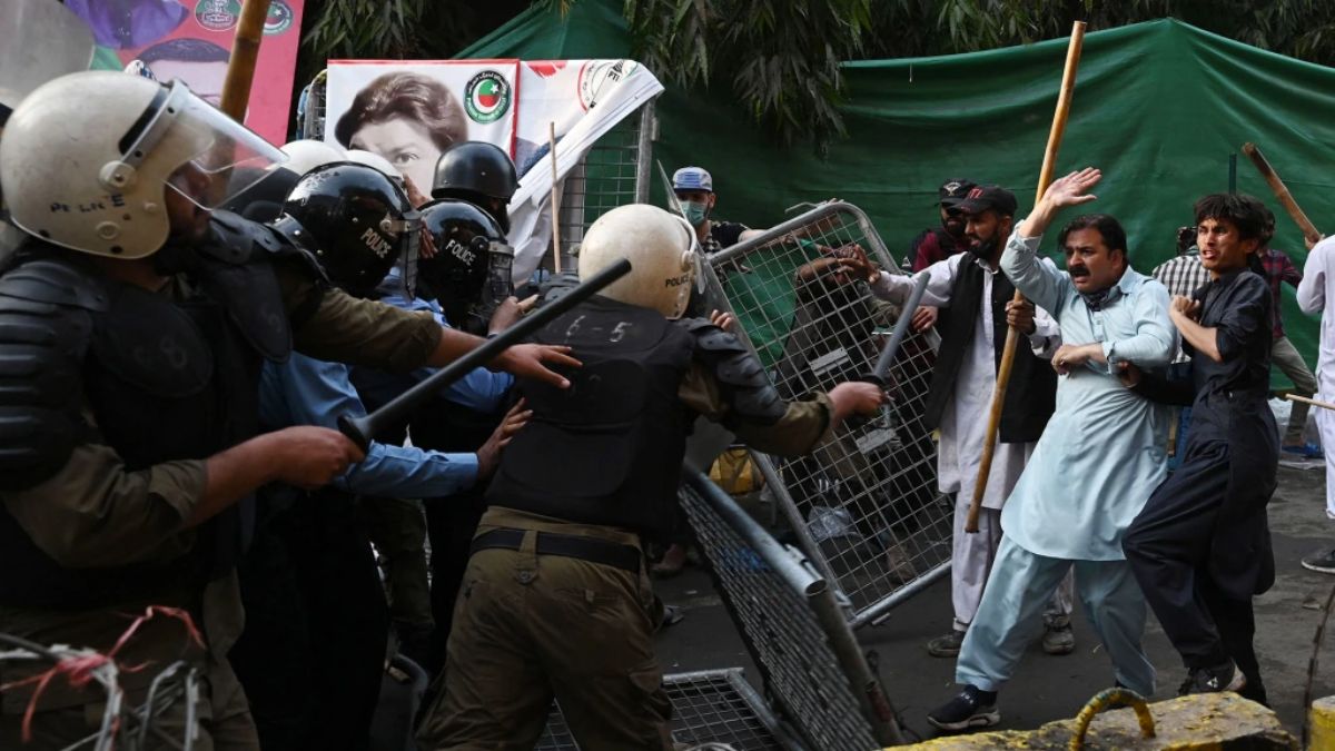 Pakistan : Les affrontements se poursuivent en raison des tentatives d'arrestation d'Imran Khan